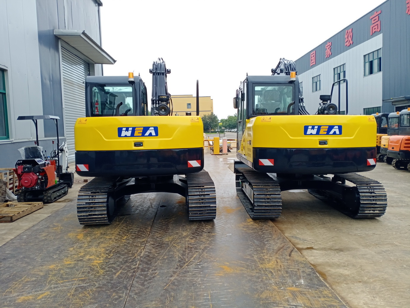 W275 crawler excavtor Reliable PC200 Excavator With Maximum Lifting Height Of Blade 382mm