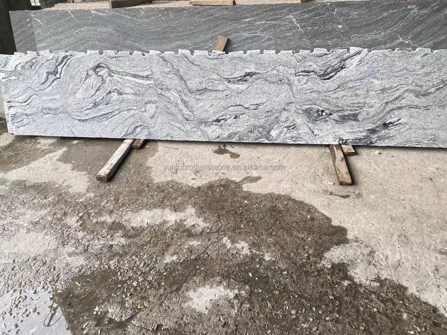 Low Per Square Foot Viscon White Granite Slabs for Modern Villa Exterior Wall Cladding