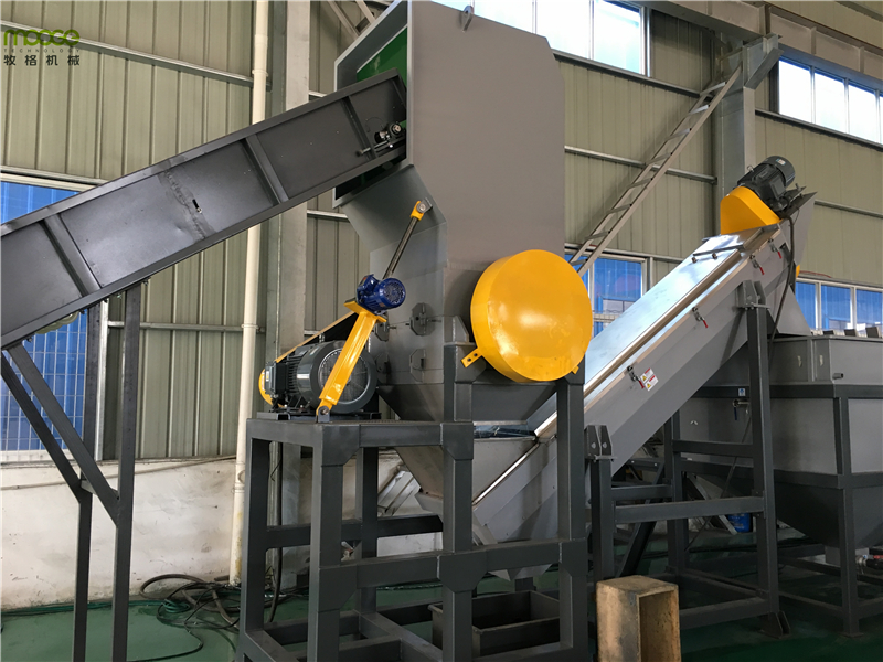 Semi Automatic Plastic Film Recycling Machine Mulching HDPE Waste