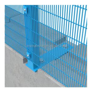 Quality Sustainable Garden Security Mesh Fence with Hot-Dip Galvanized Anti-Climbing Coating wholesale