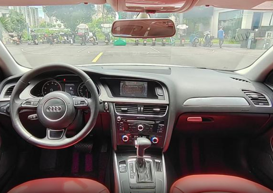 2015 Audi Of A4L Sedan Gas Petrol 2.0T 180PS L4 132kW/320Nm R19 Luxury Dynamic Model LHD Used Car