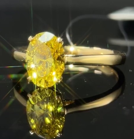 1.59ct Lab Diamond Jewelry Oval Cut Diamond Ring Fancy Vivid Yellow Classic Style