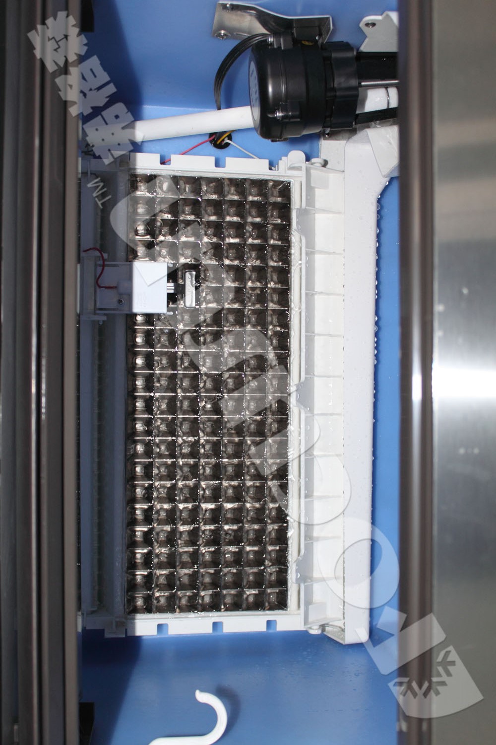 Cold Drink Production with Long Service Life Focusun Cube Ice Machine