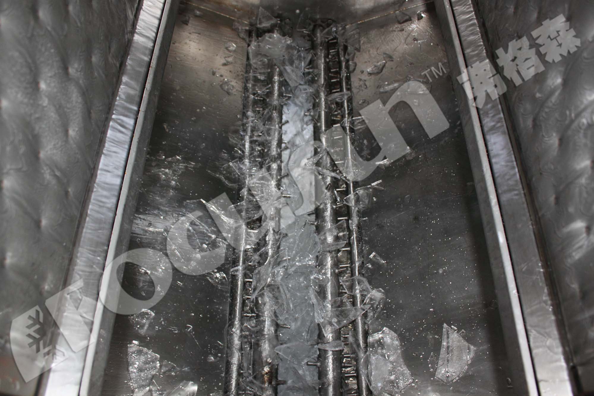 1800*1000*1600mm Small Capacity Plate Ice Machine 8T/Day for Low Voltage Components