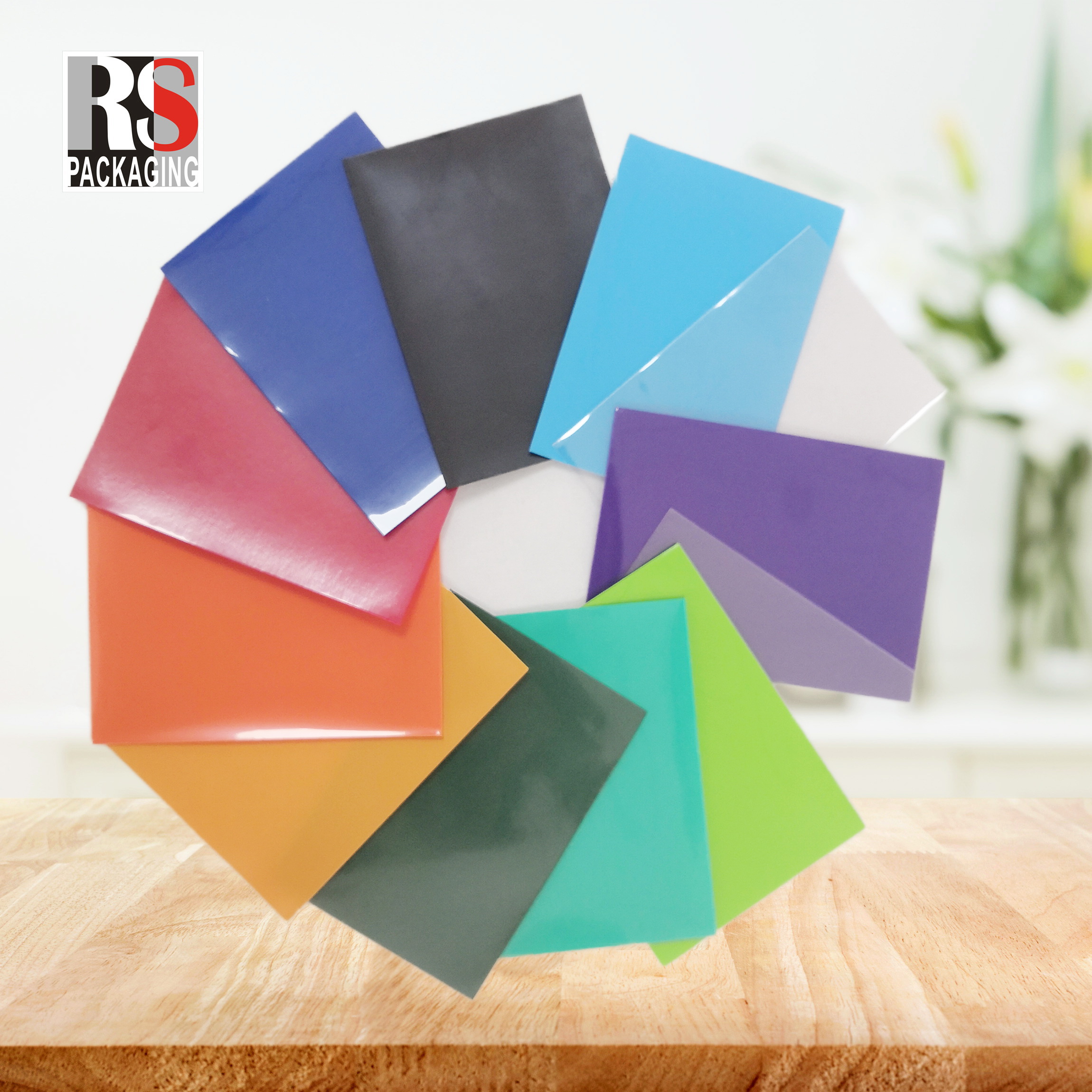 Waterproof Game Card Sleeves Clear Color Printed Poly Plastic Card Protector Sleeves