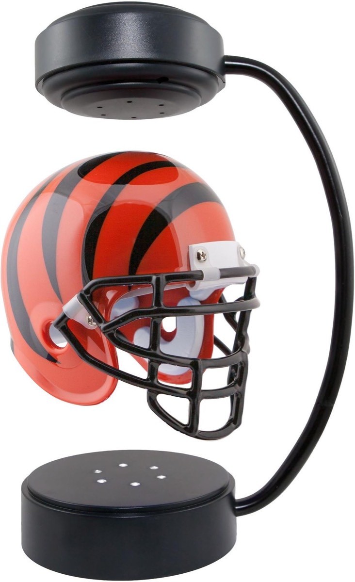 PA-0941 new magnetic levitation hover helmet ,floating sport helmet display rack
