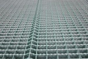 Quality Protective Factory Price Galvanized Powder Coated Razor Barbed Wire Fencing wholesale