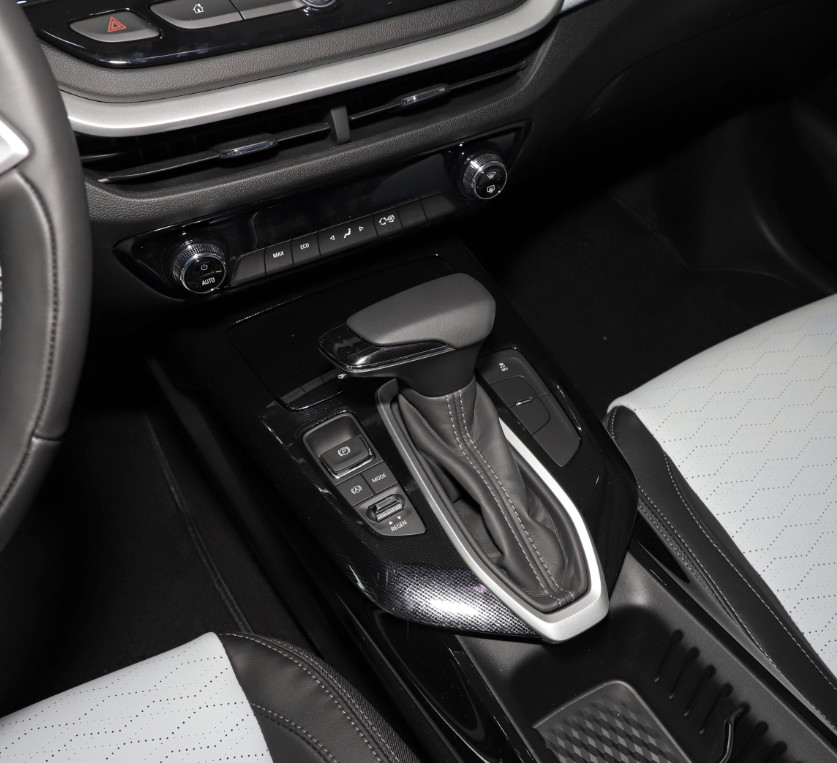 Electric Chevrolet MENLO 2022 Xinghe Version 518KM Compact Car