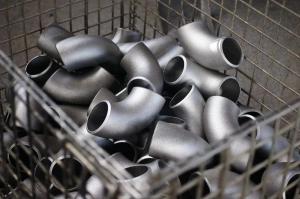 Quality A234 WPB SS400 45 Degree SGP JIS B2311 Elbow Tee Reducer And Cap wholesale