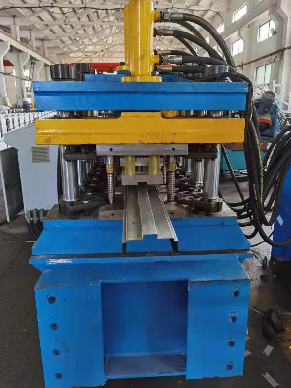 Metal Highway Guardrail Roll Forming Machine Hydraulic systems