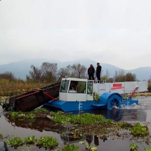 Quality Lake Grass Water Plants 12cbm Trash Skimmer Machines Pond River Cleaning Boat wholesale