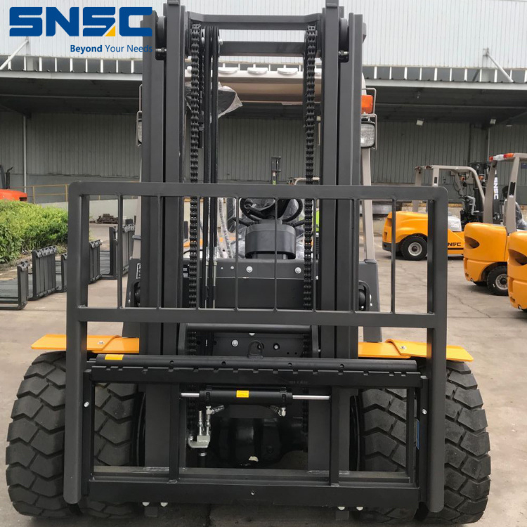 Mini Small 4 Ton Forklift LPG or Diesel Power with 3000mm to 6000mm Lift Height