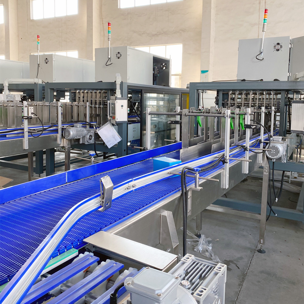 Plastic Film Heat Shrinking Wrapping Packaging Machine With Shrink Tunnel
