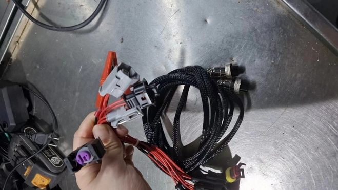 CR-2000 High Pressure Solenoid Valve Pizeo Electric Injector Control Box Tester Diagnostic Tool
