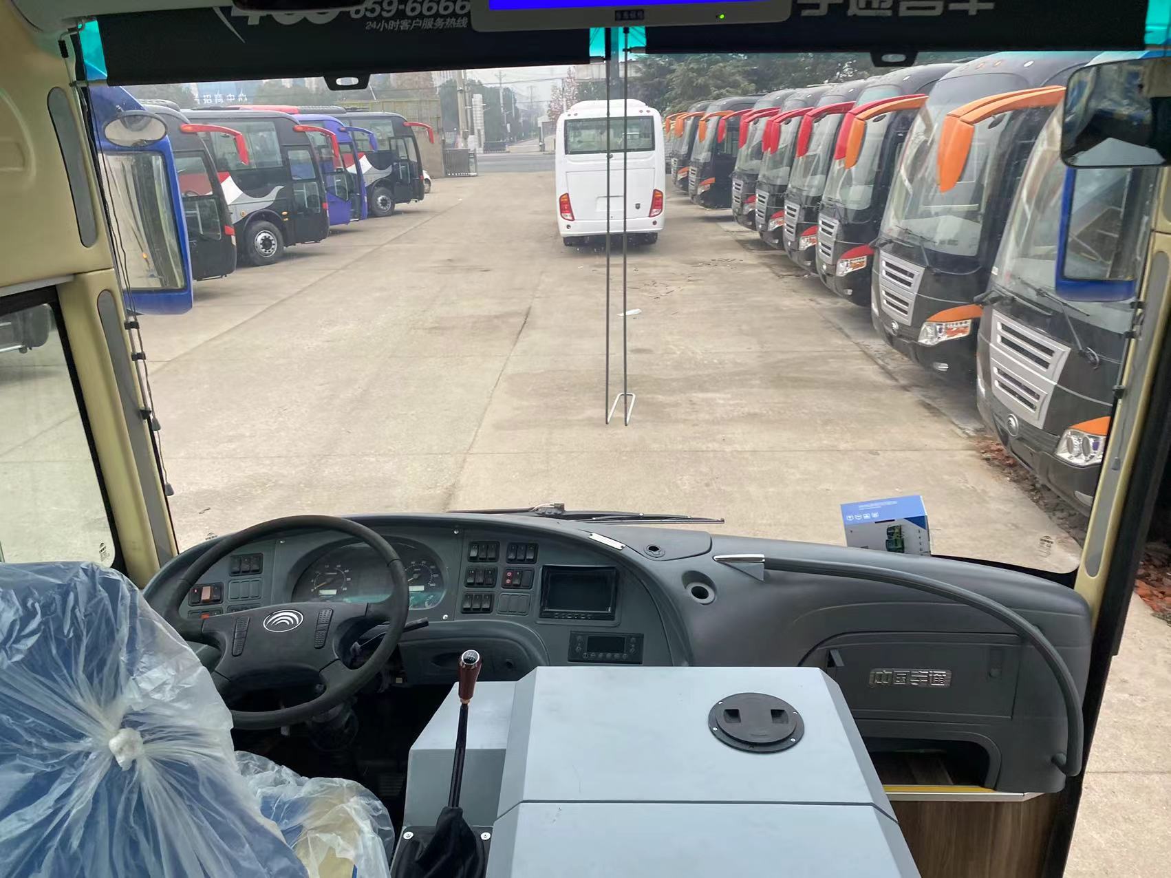 57 Seats LHD Luxury Coach Used Diesel Passenger Bus with DESIGNED Transmission Type