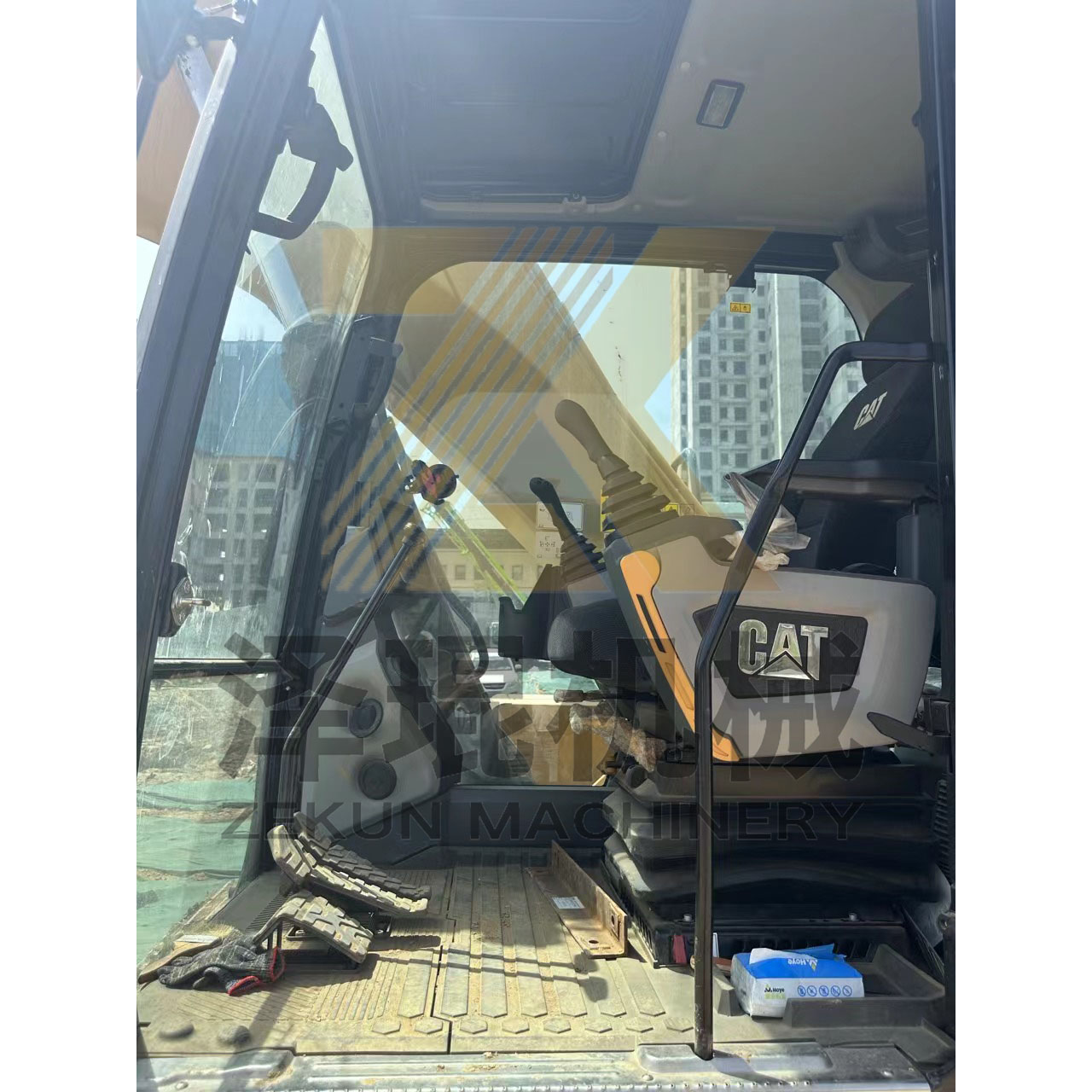Good Running Condition Other Hydraulic Valve 320D GC 50 Ton 2005 Cat Chicote Display