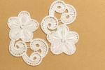 OEM 3d Lace Applique , Skinfriendly Ivory Lace Applique Multiapplication