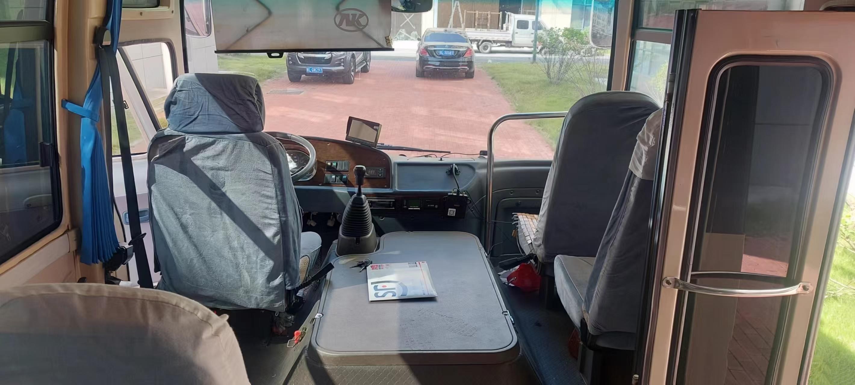 2nd Hand Mini Bus 30 Seats Passenger Coach Coaster Diesel Mini Bus
