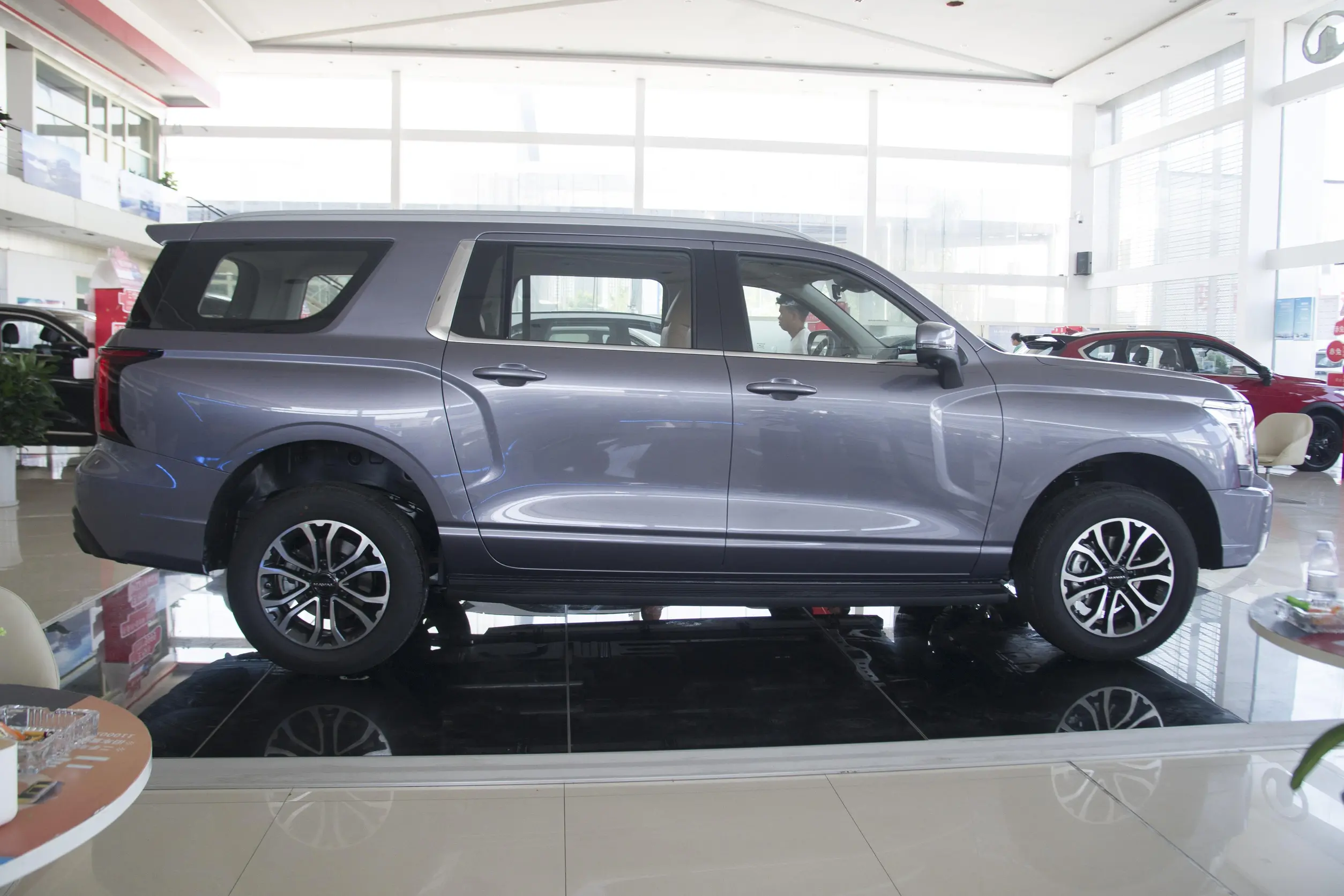 SUV 2023 Great Wall HAVAL H5 Electric Diesel Engine Leather Turbo Multi-function Automatic Tank 500 Car R17 LED Camera