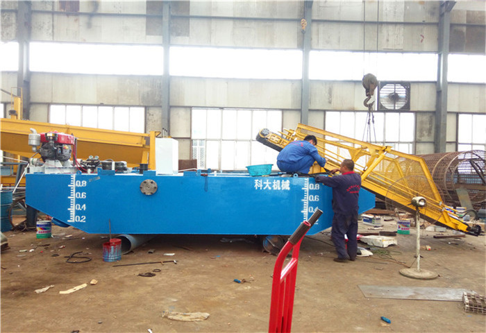 Hydraulic River 4000M/H Trash Skimmer Machines With Storage Bin