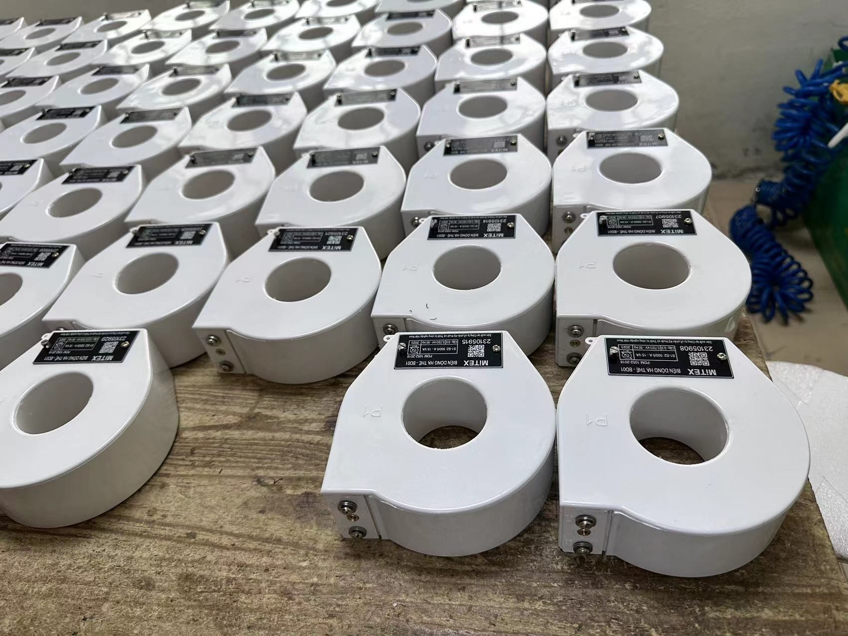 Vacuum Casting Room Temperature Epoxy Epoxy Resin Raw Material Transparent Color