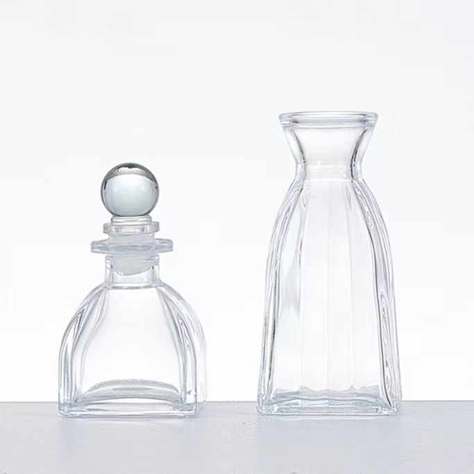 Healthy Lead-free Glass Clear Creative Unique 8oz 14oz Candle Jars with Lids Manufacture