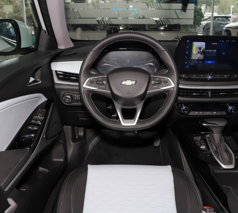 Electric Chevrolet MENLO 2022 Xinghe Version 518KM Compact Car