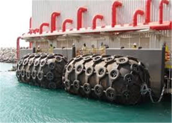 STS Floating Pneumatic Rubber Fender Ship To Ship Transfer Operation