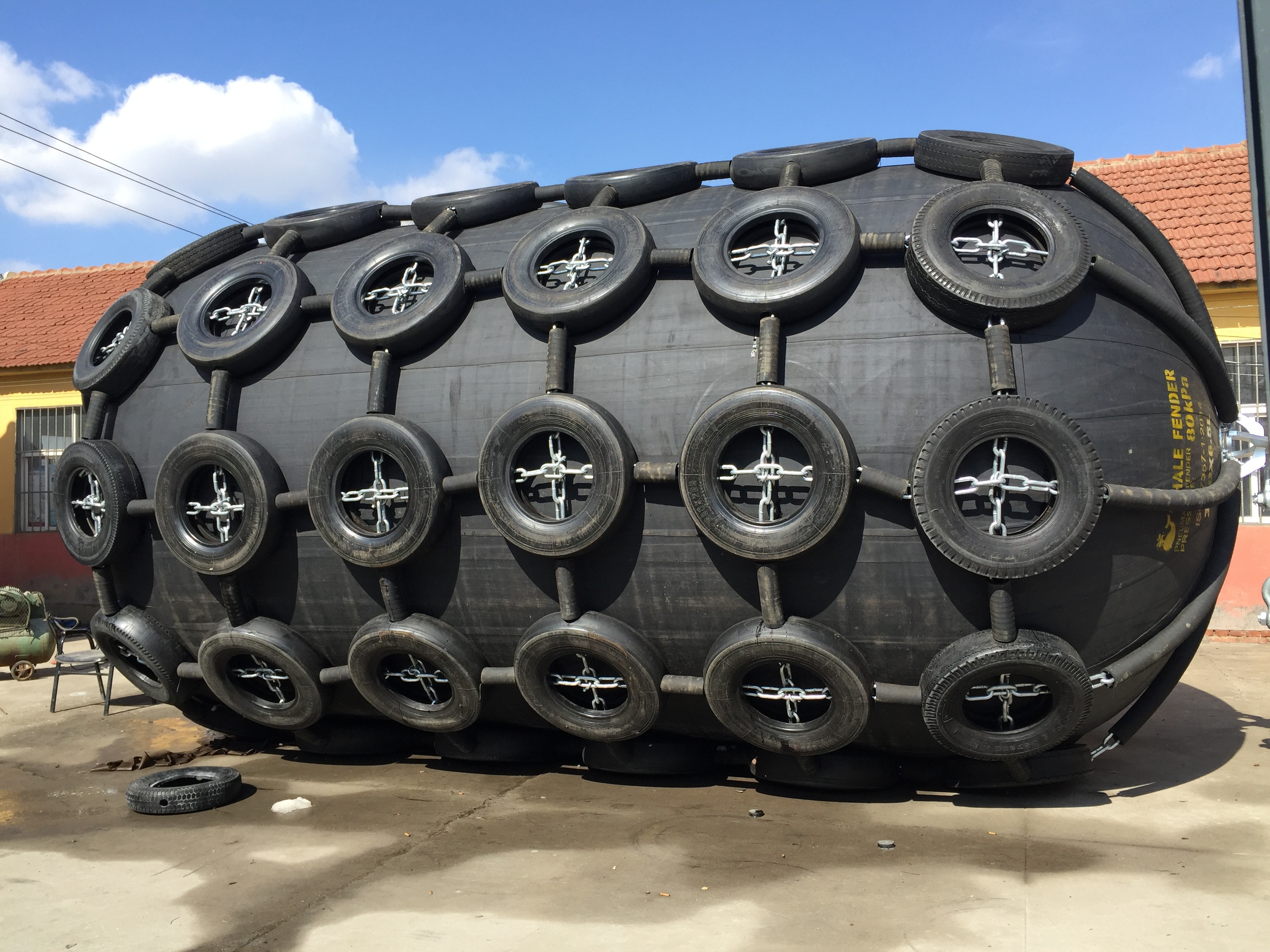 STS Operation Tyres Chain Net Pneumatic Rubber Fender 50Kpa 80Kpa