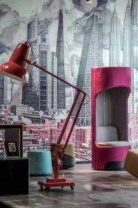 Quality Fabric Upholstered Collaborative Workspace Furniture Hotel Lobby Sofa wholesale
