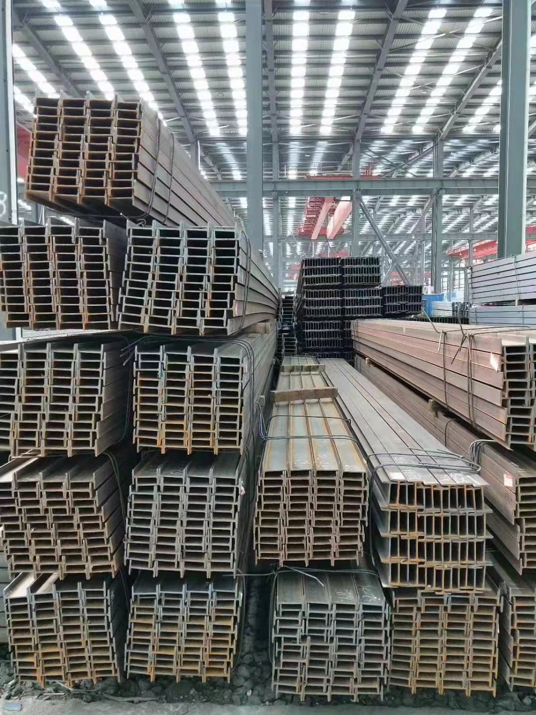 200x200x8x12 300x300x10x15 A36 A572 Grade 50 W6X15 W8X10 Hot Dip Galvanized Structure H-Beams Flange Thickness 10-30mm