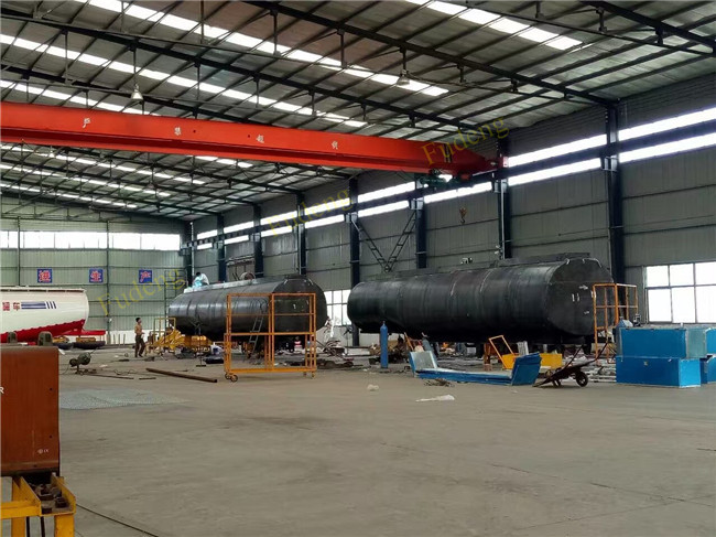 45000 Liters Transport Bitumen Tanker Semi Trailer With Insulating Layer For Sale