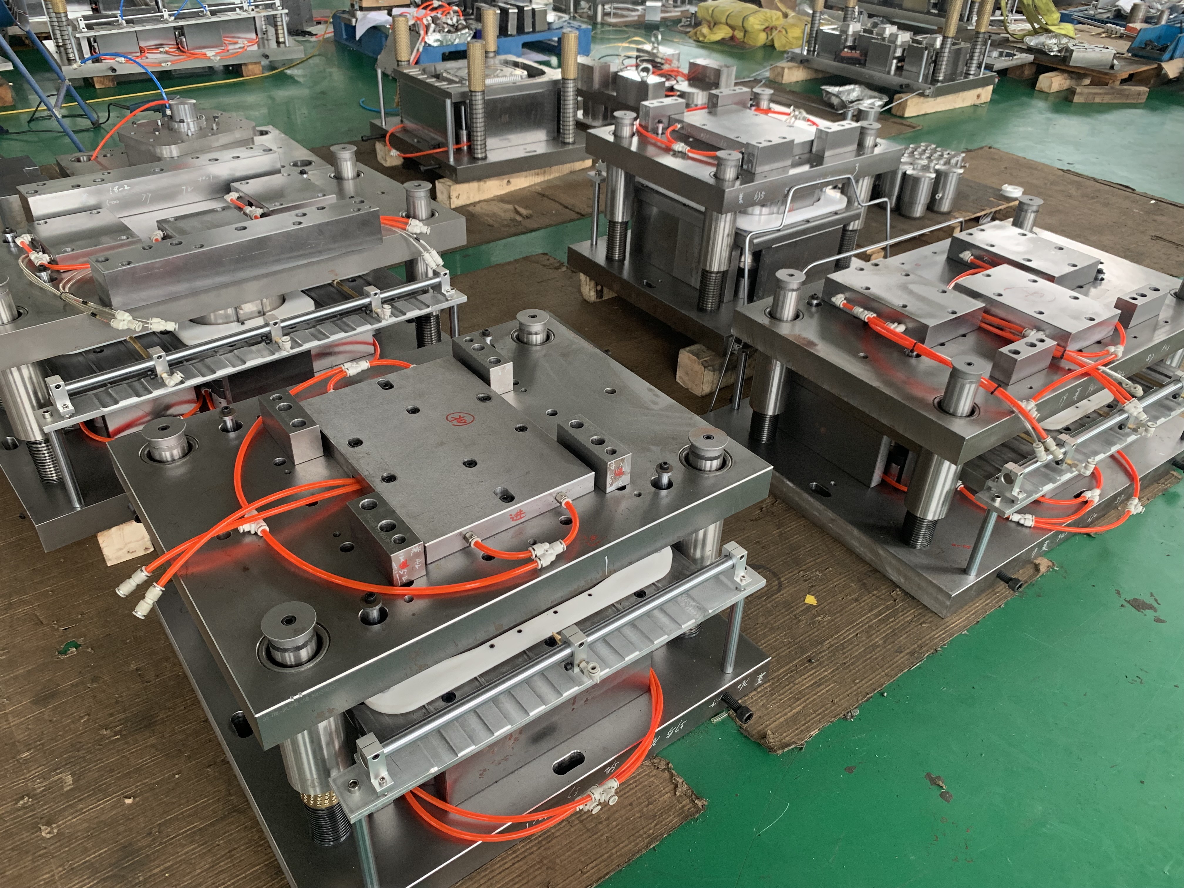 Steel 4 Cavities Aluminum Foil Container Mould High Productivity