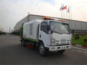 Quality Multifunction Road Sweeper Truck 5tons , Vacuum Sweeper Trucks With Washer wholesale