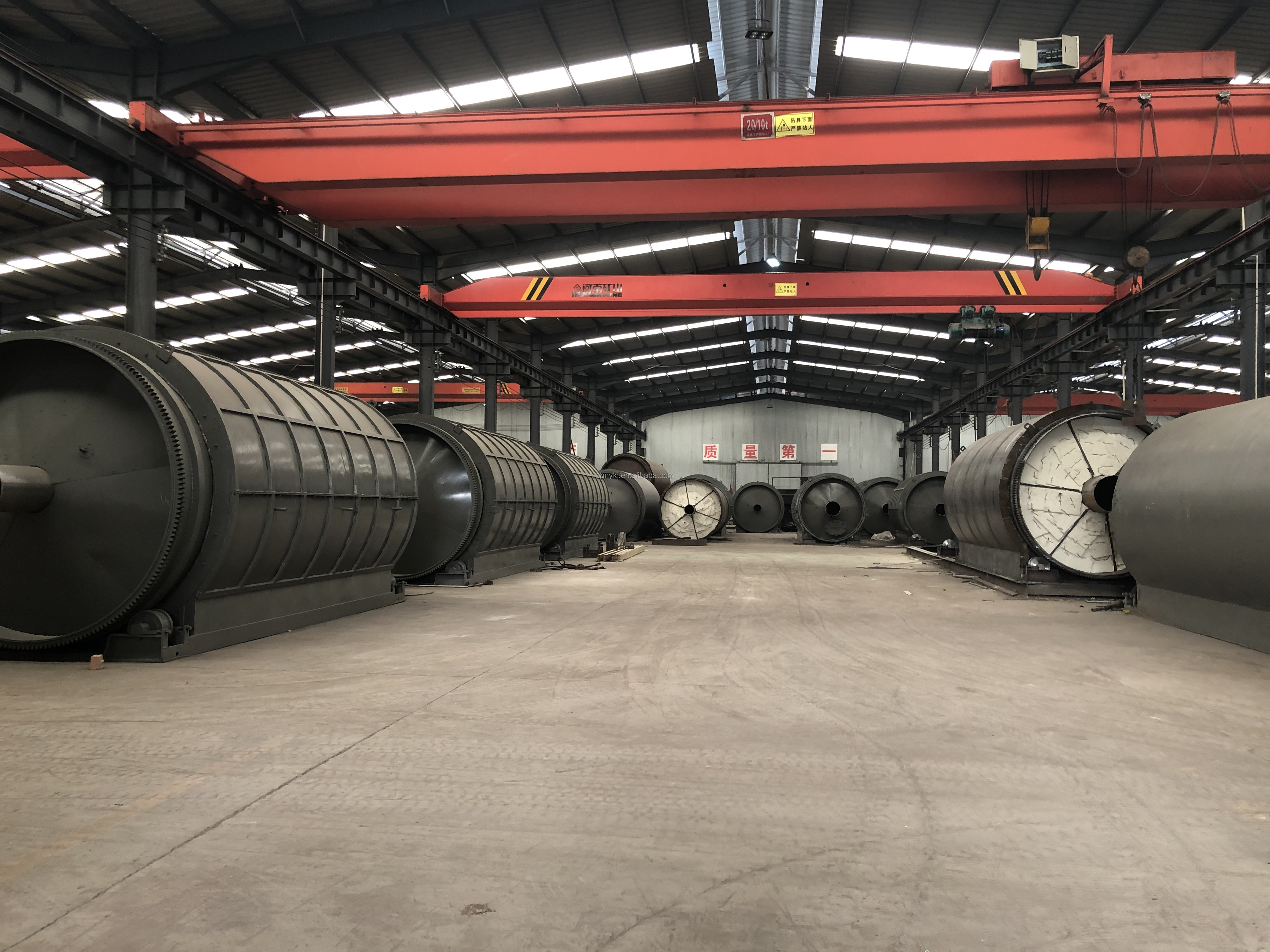 300 Square Meters Area Needed for Waste Tire and Plastic to Fuel Oil Pyrolysis Machine