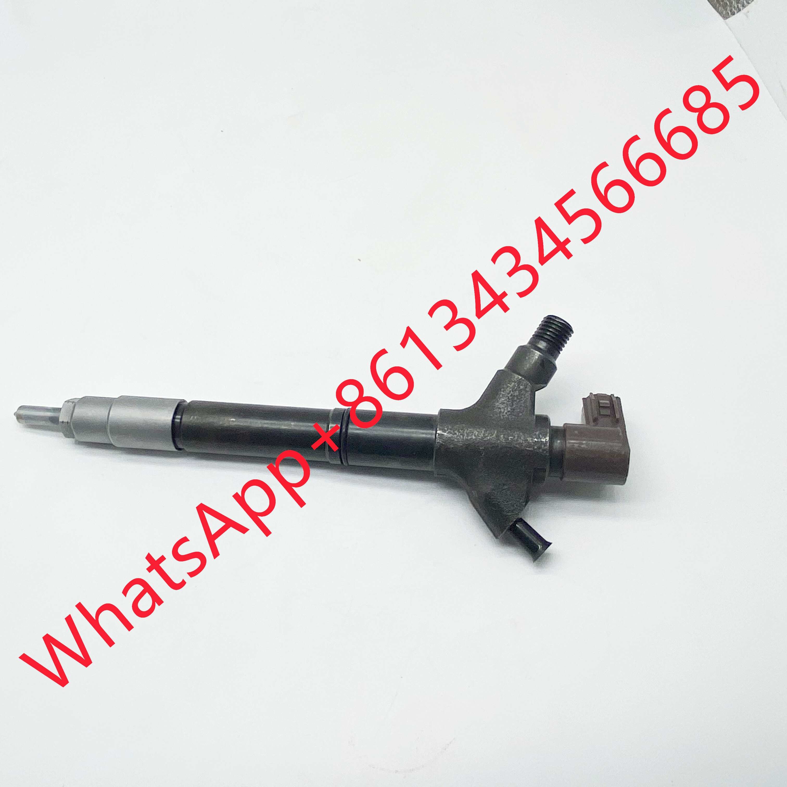 High Quality Diesel Fuel Injector 23670-26060 For TOYOTA AVENSIS RAV4 2AD-FTV