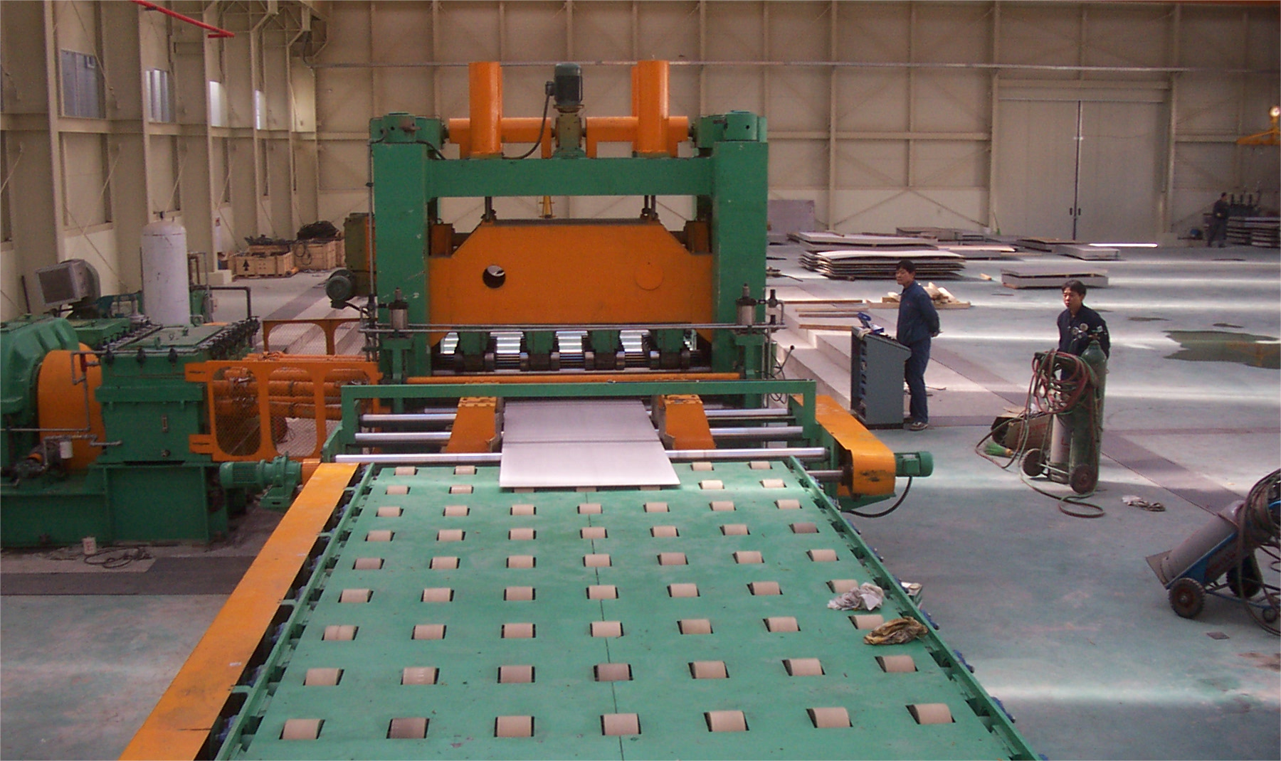 1-13mm Material Thickness Sheet Metal Uncoiling and Leveling Shearing Production Line