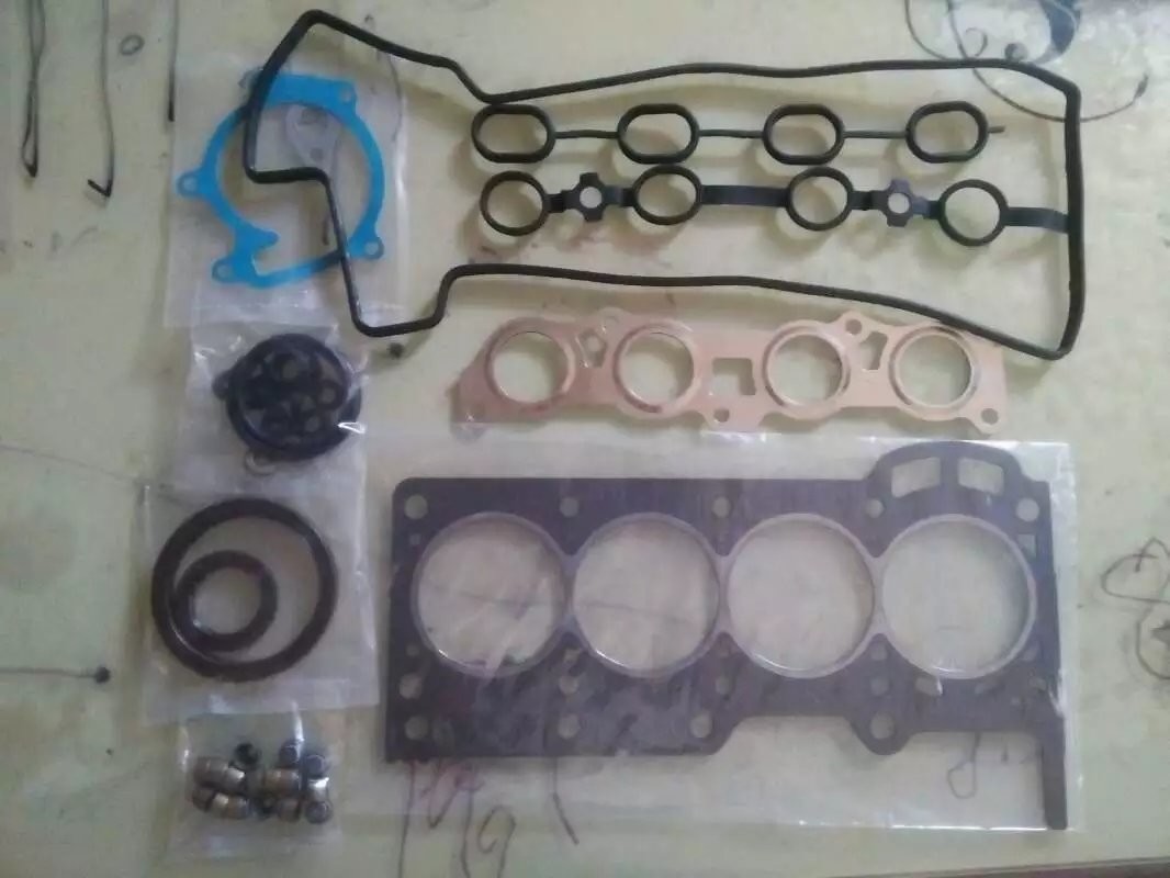 Top quality metal Engine Full Gasket Set for MITSUBISHI 4G18 Diesel engine parts