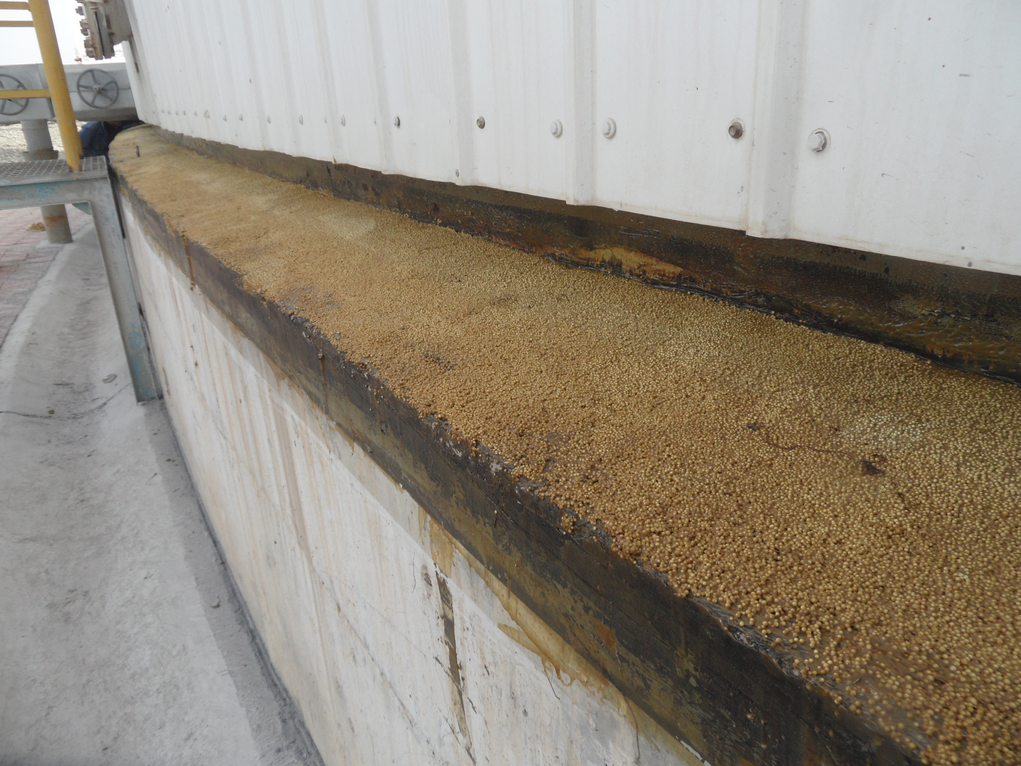 Highly Effective Petrolatum Mastic - pH Range 5.5-7.5 Specific Gravity 1.0-1.1