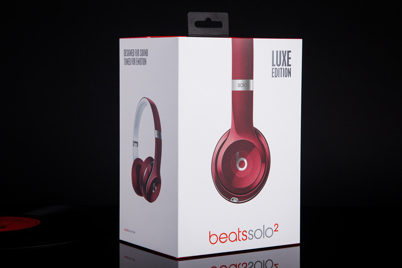 Beats by Dre Solo2 On-Ear Headphones Luxe Edition In Red With Remote Control with seal box