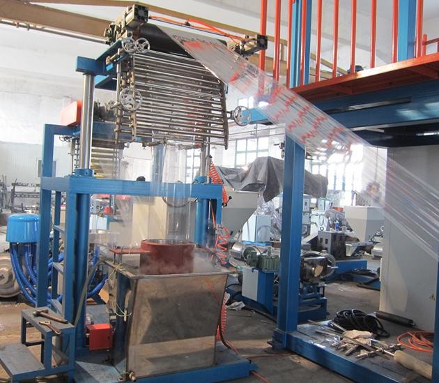 High Efficiency Single Lift PVC Blown Film Extrusion Machine For Packaging Film
