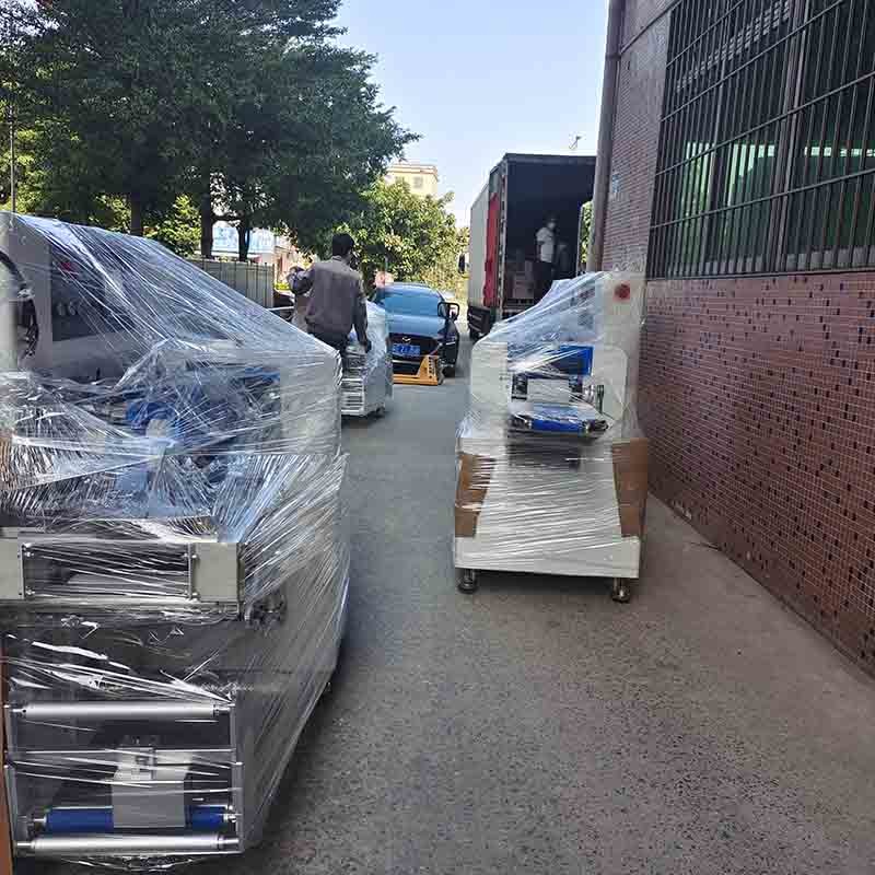 0.6Mpa 2.2KW Wet Wipe Packing Machine With Stainless Steel Frame