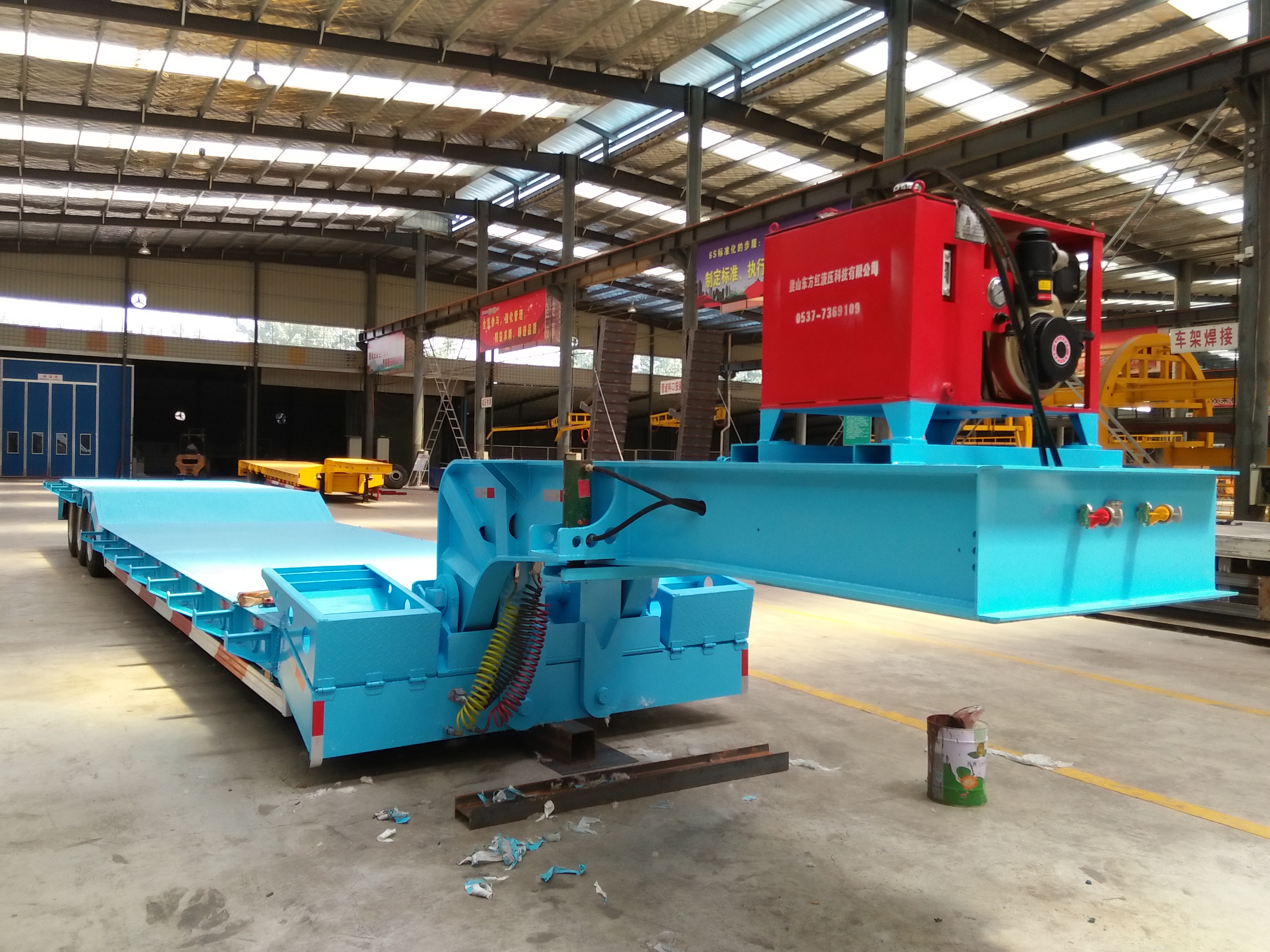 60T Max Payload Steel 2 Axles Lowboy Flatbed Semi Trailer for Long Distance Transport