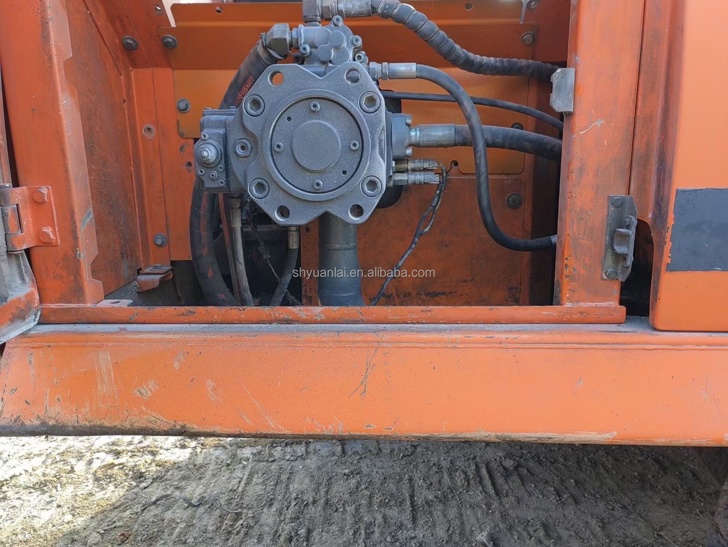 29500kg Second Hand DOOSAN ZX300 Excavator 151KW Suitable for Crushing and Affordable