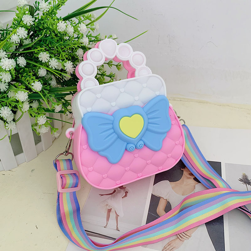 Lightweight Durable Silicone Pencil Case for Stationery Organization Product Weight 110g