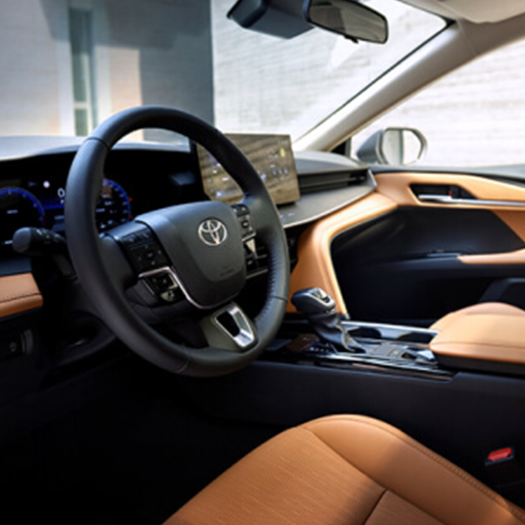 Fast Shipping and Sedan Level 2024 Toyota Camry 2.5G Petrol Cars with Customized Features