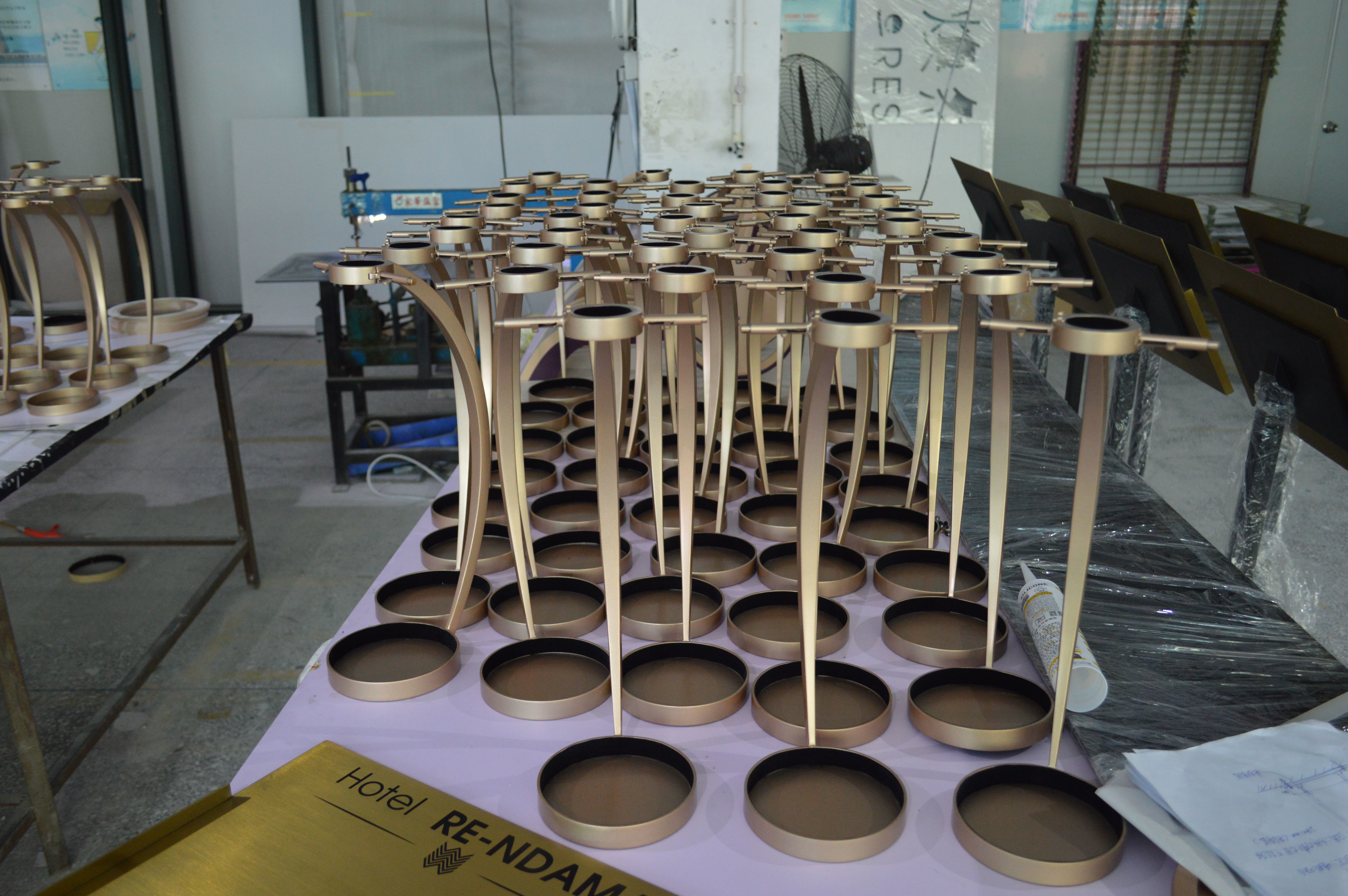 Aluminum Showcase Window Display , Golden Visual Merchandising Windows