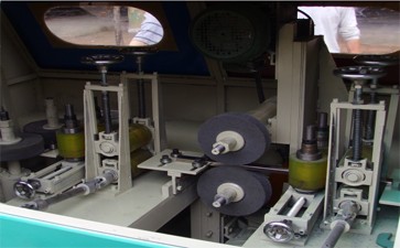Automatic stainless steel square tube polishing buffing machine