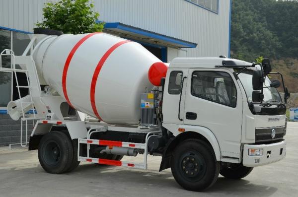 4m3 Capacity Concrete Transit Mixer Truck / Concrete Transport Truck Easy