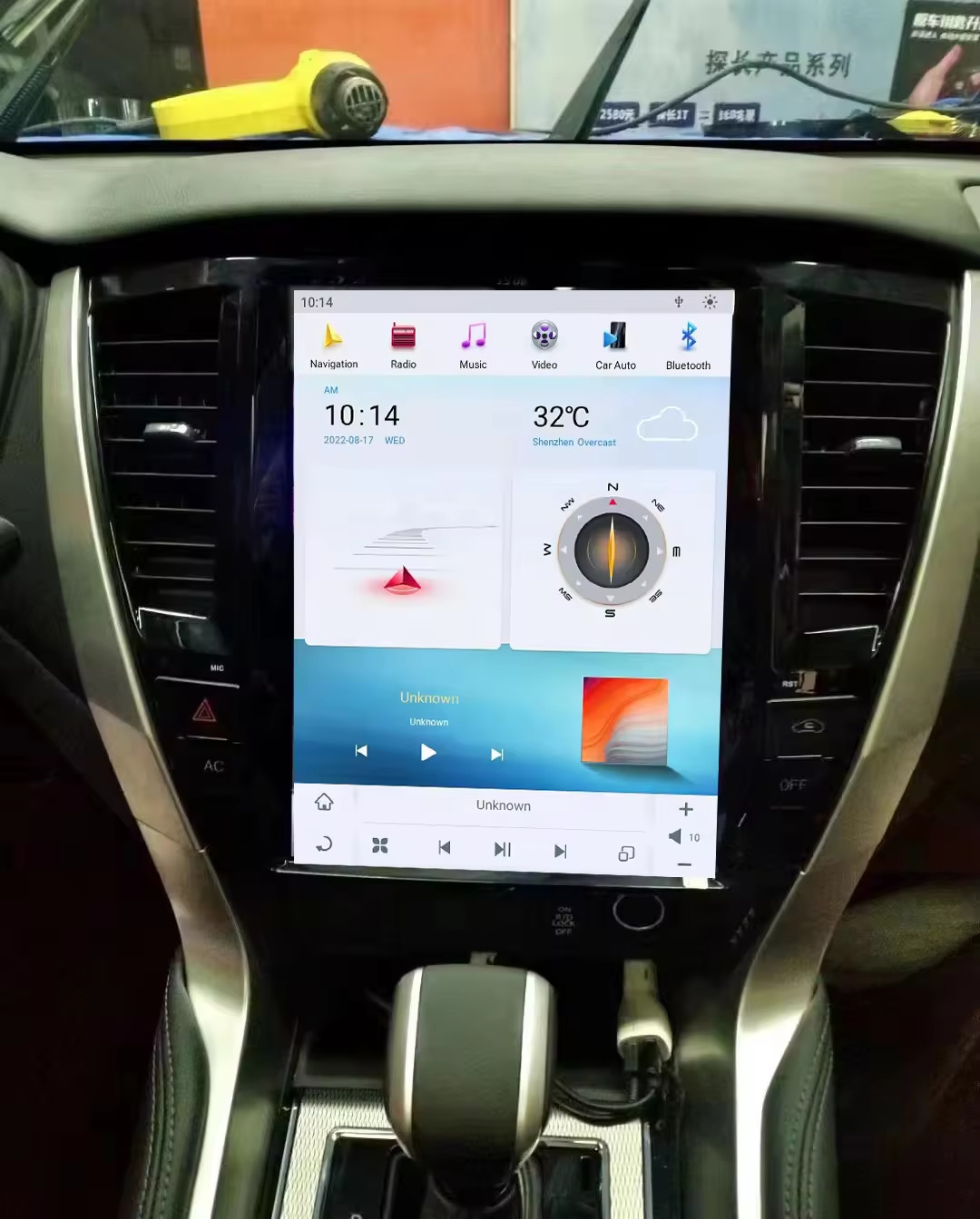 4G CarPlay Android Car Screen System for Mitsubishi Pajero 2020+
